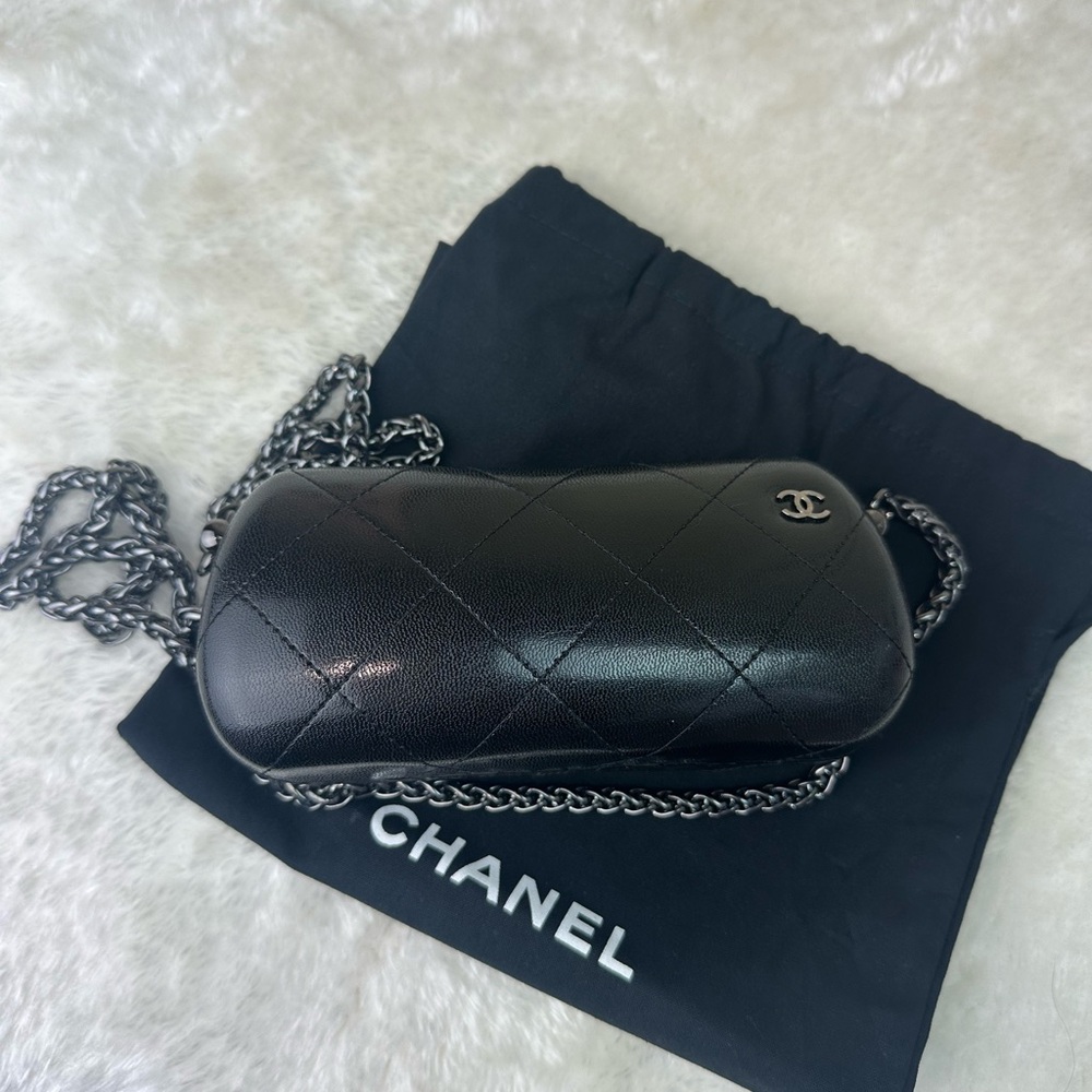 Chanel sunglasses case - Picture 6 of 6